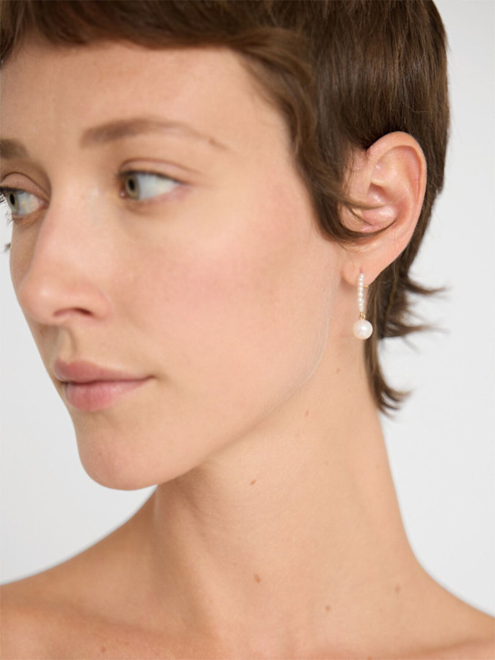 Sophie Bille Brahe: Marco パールシングルフープピアス - パール - women_1 | Luisa Via Roma