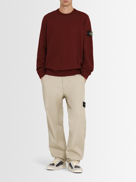 Stone Island: Sweatshirt aus Baumwolle - Burgunderrot - men_1 | Luisa Via Roma