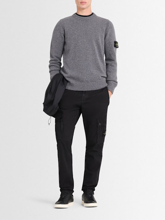 Stone Island: Pullover aus Wollmischung - Cement Melange - men_1 | Luisa Via Roma
