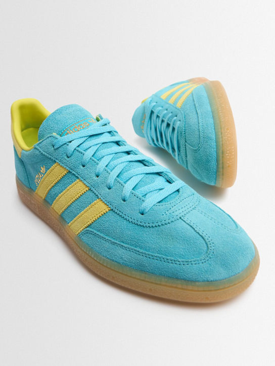 adidas Originals: Handball Spezial sneakers - ブルー/イエロー - women_1 | Luisa Via Roma