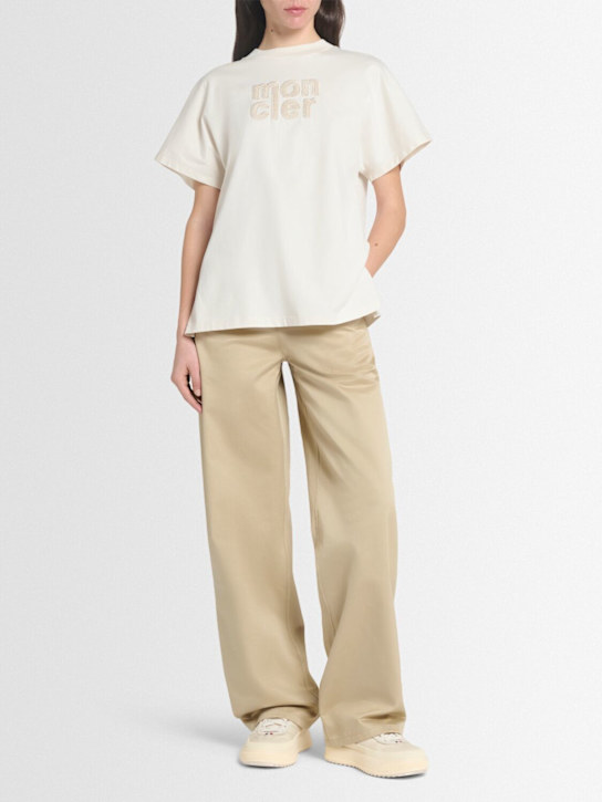 Moncler: Teddy logo cotton t-shirt - White - women_1 | Luisa Via Roma