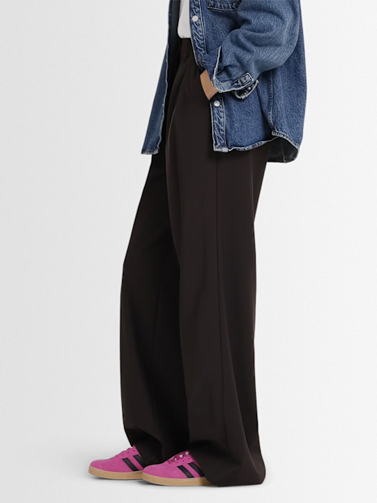 adidas Originals: Gazelle sneakers - フクシャ/ブラック - women_1 | Luisa Via Roma