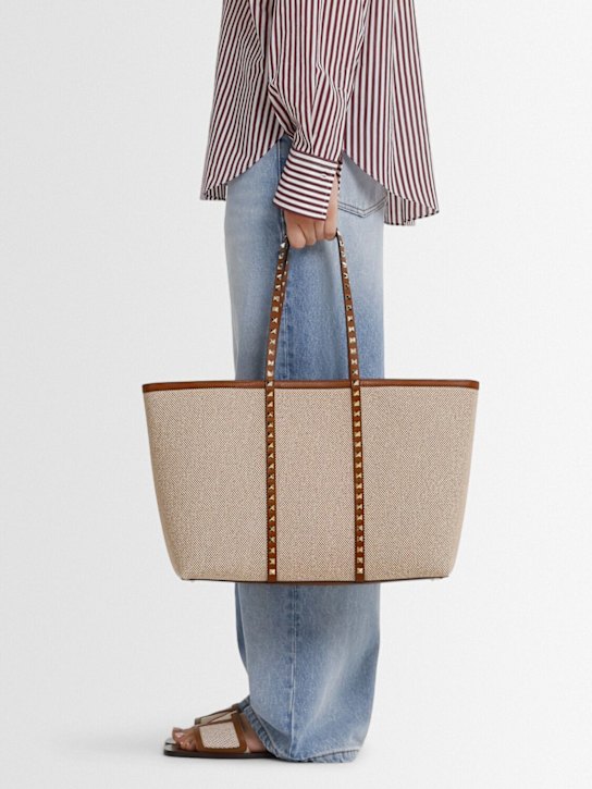 Valentino Garavani: Rockstud canvas tote bag - Naturale-tobacc - women_1 | Luisa Via Roma