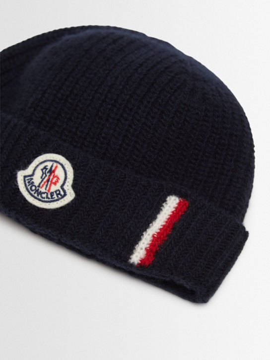 Moncler: Tricolor trimmed virgin wool beanie - ネイビー - kids-boys_1 | Luisa Via Roma