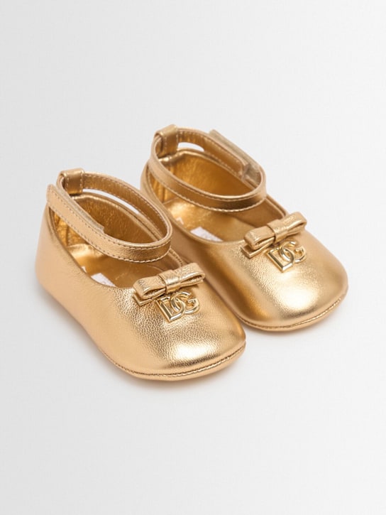Dolce&Gabbana: Ballerines en cuir métallisé - Or - kids-girls_1 | Luisa Via Roma