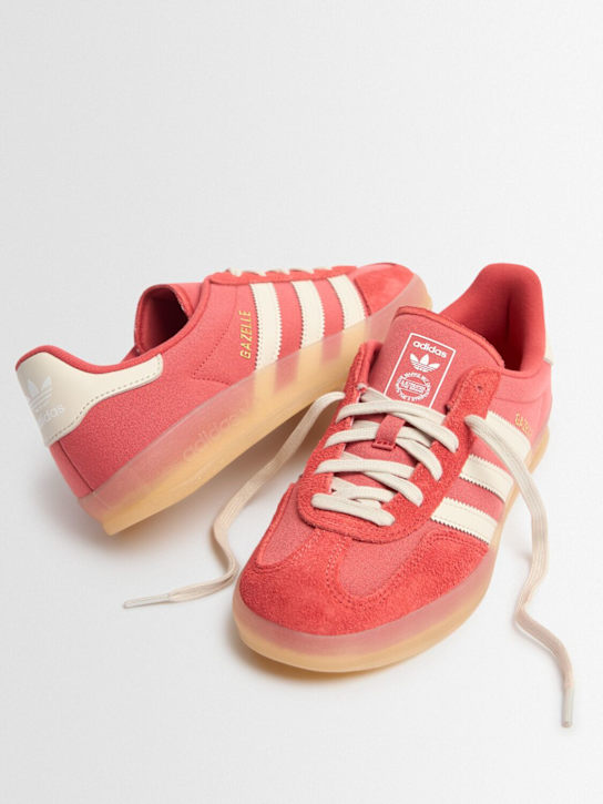 adidas Originals: Gazelle Indoor sneakers - レッド/ホワイト - women_1 | Luisa Via Roma