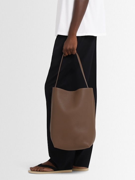 The Row: Large n/s park tote - Dark Olive - men_1 | Luisa Via Roma