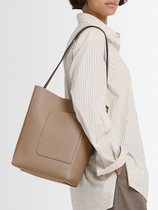 Valextra: Medium Bucket leather shoulder bag - women_1 | Luisa Via Roma