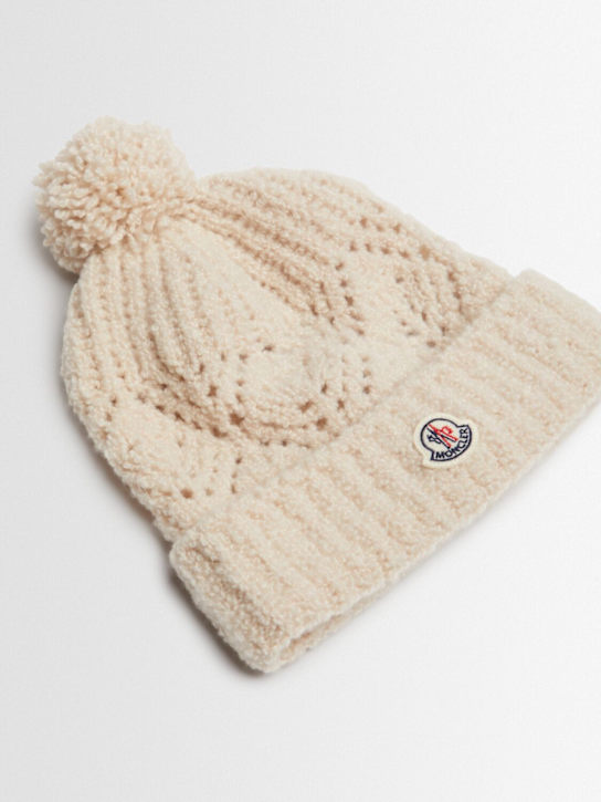 Moncler: Cappello beanie in misto lana vergine con pom pom - Bianco - kids-girls_1 | Luisa Via Roma