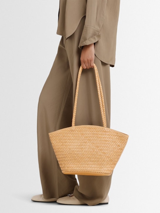 Bembien: Large Mira leather shoulder bag - Caramel - women_1 | Luisa Via Roma