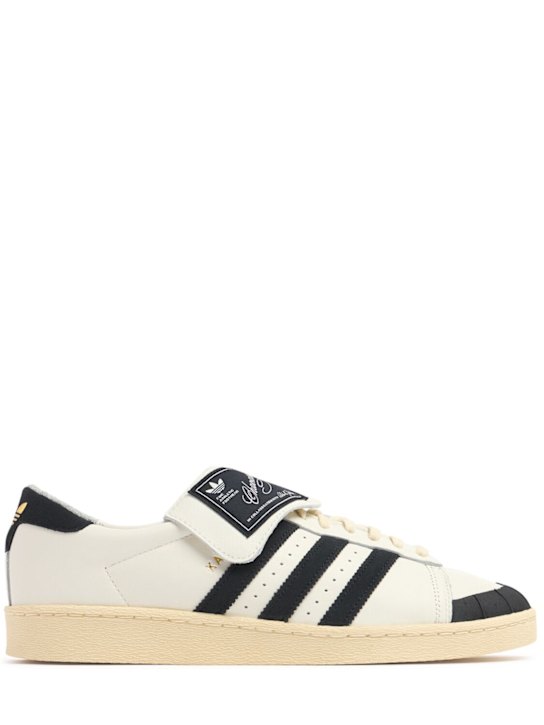 adidas Originals: Chavarria Jabbar Low sneakers - White/Black - men_0 | Luisa Via Roma