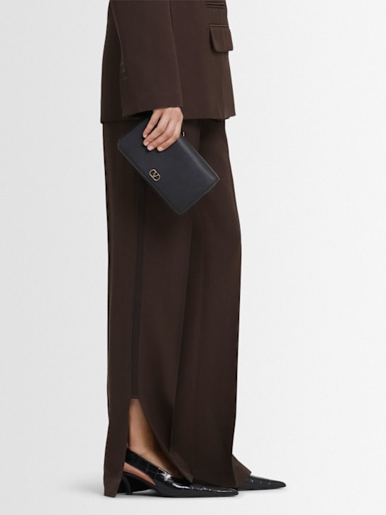 Valentino Garavani: Vlogo signature leather wallet w/chain - women_1 | Luisa Via Roma