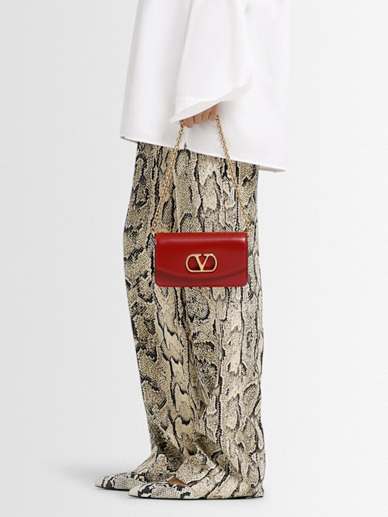 Valentino Garavani: Small shiny leather clutch - women_1 | Luisa Via Roma