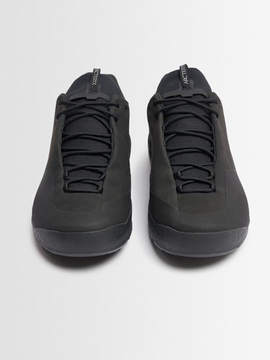 Arc'teryx: Sneakers „Konseal“ - men_1 | Luisa Via Roma