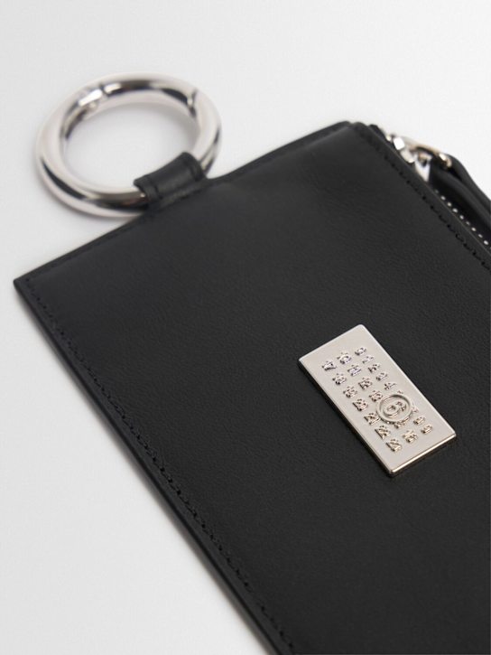 MM6 Maison Margiela: Zip leather wallet - women_1 | Luisa Via Roma
