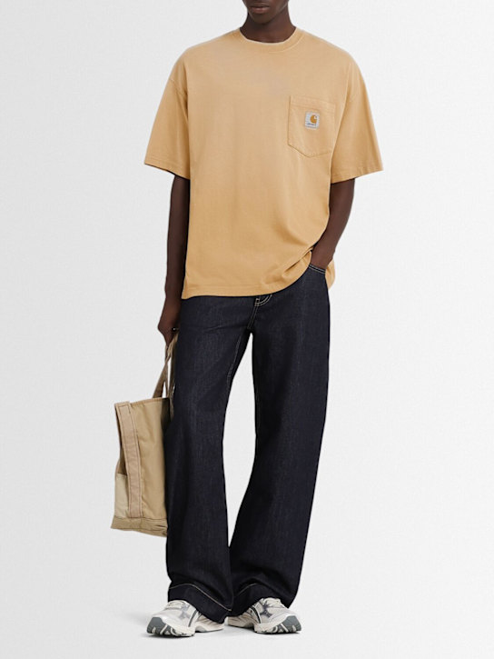Carhartt WIP: T-Shirt mit Tasche „Hudson“ - Dusty Brown - men_1 | Luisa Via Roma