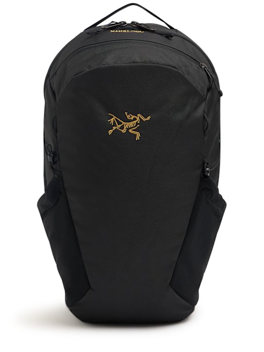 Arc'teryx: 16l Rucksack "Mantis" - men_0 | Luisa Via Roma
