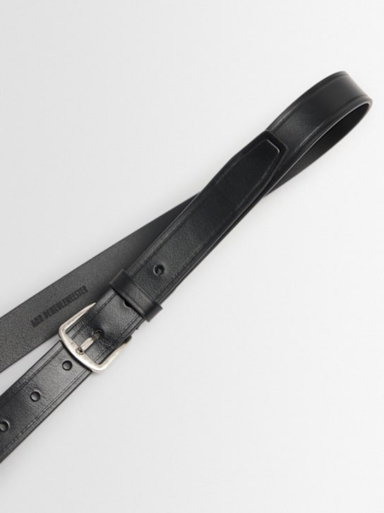 Ann Demeulemeester: 25mm Willow leather belt - Black - men_1 | Luisa Via Roma
