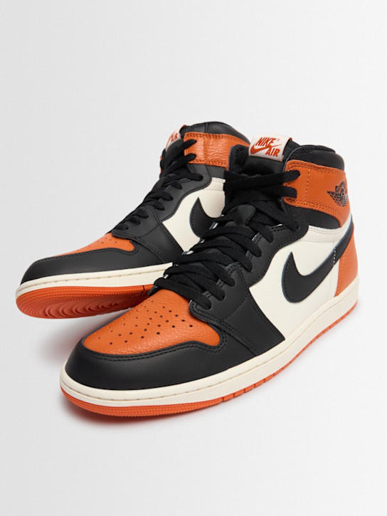 Jordan: Air Jordan 1 Retro High OG sneakers - Starfish - men_1 | Luisa Via Roma