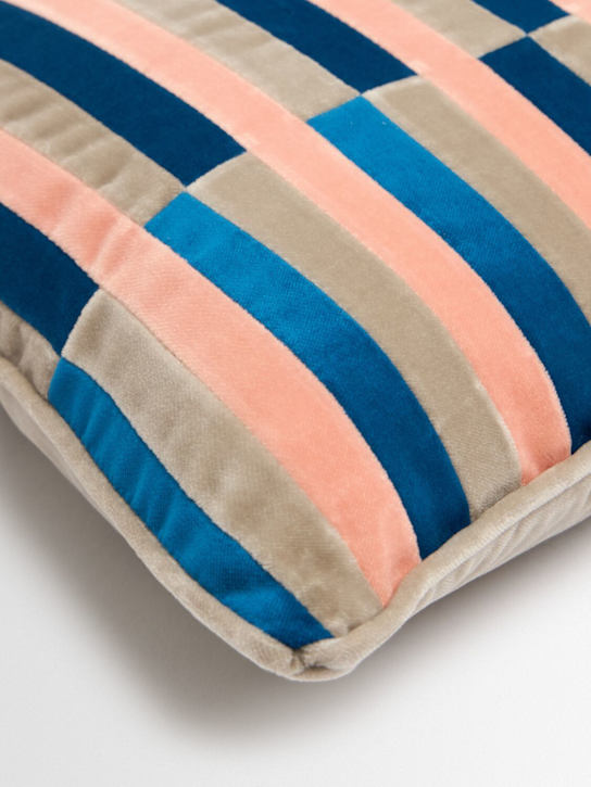 Christina Lundsteen: Thea rectangular cushion - Light Kit - ecraft_1 | Luisa Via Roma