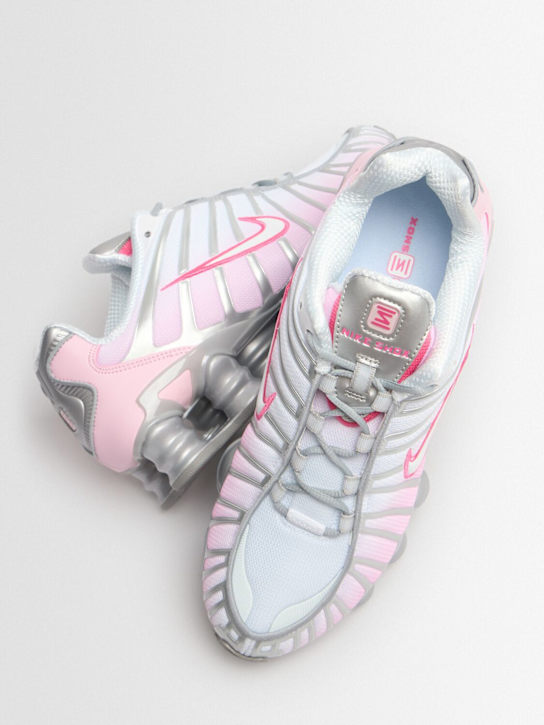 Nike: Sneakers Shox TL - Mtlc Platinum/P - women_1 | Luisa Via Roma