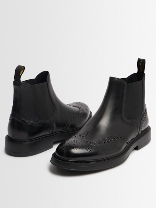 Doucal's: Brogue leather beatle boots - men_1 | Luisa Via Roma