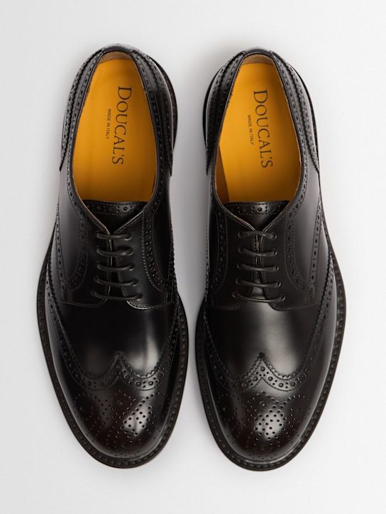 Doucal's: 雕花皮革系带鞋 - 檀木黑 - men_1 | Luisa Via Roma