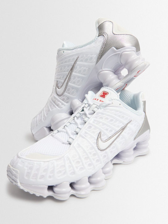 Nike: Sneakers Shox TL - White/White-met - women_1 | Luisa Via Roma