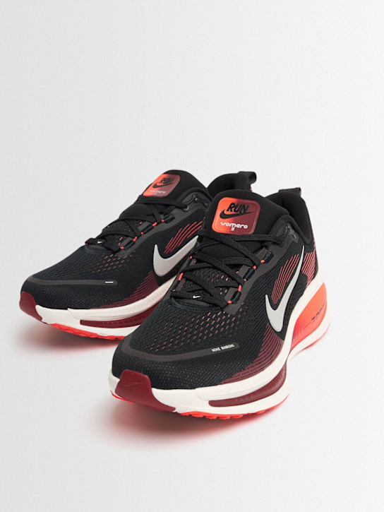 Nike: Sneakers „Vomero 18“ - Black/Summit Wh - men_1 | Luisa Via Roma