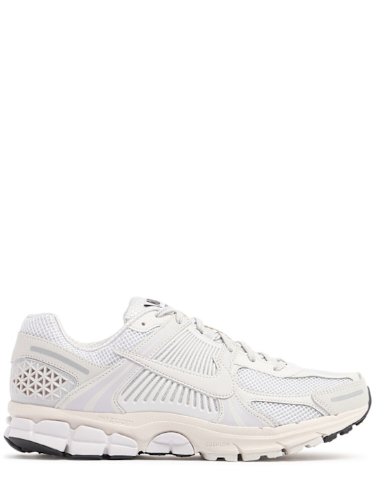 Nike: Sneakers "Zoom Vomero 5 Sp" - men_0 | Luisa Via Roma
