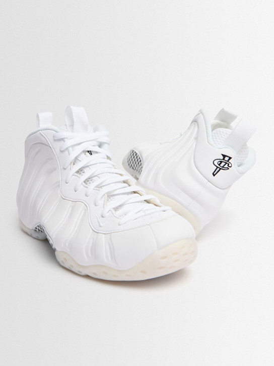 Nike: Sneakers "Air Foamposite One" - men_1 | Luisa Via Roma