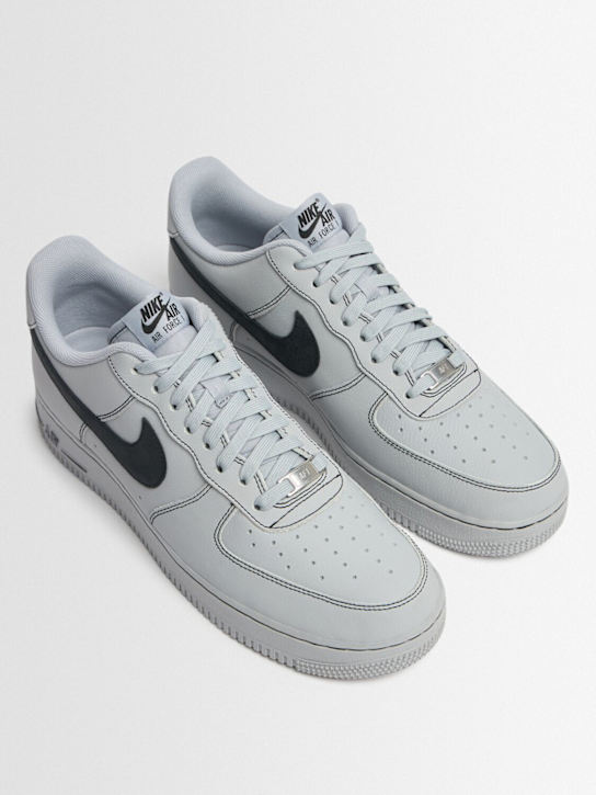 Nike: Sneakers "Air Force 1'07 LV8" - men_1 | Luisa Via Roma