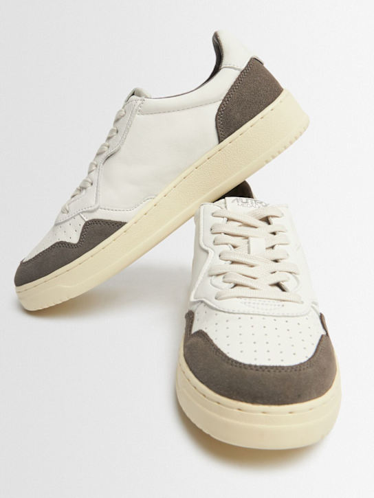 Autry: Medalist Low sneakers - White/Morel - men_1 | Luisa Via Roma