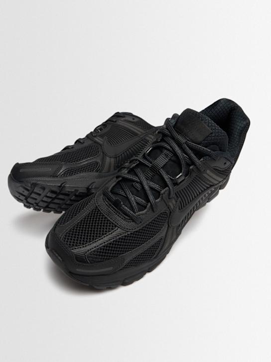 Nike: Sneakers Zoom Vomero 5 SP - men_1 | Luisa Via Roma