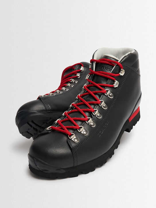 Scarpa: Primitive leather boots - men_1 | Luisa Via Roma