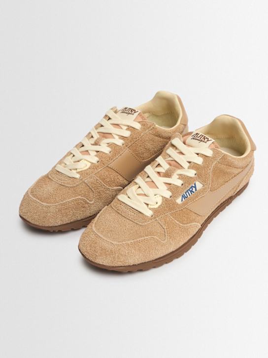 Autry: Windspin low sneakers - Peanut - women_1 | Luisa Via Roma