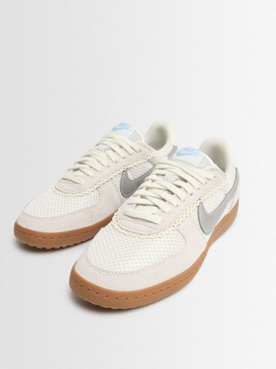 Nike: Field General sneakers - Platinum Tint/M - women_1 | Luisa Via Roma