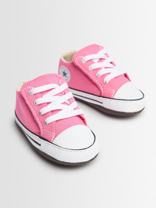 Converse: Scarpe primi passi Chuck Taylor in tela - Rosa - kids-girls_1 | Luisa Via Roma