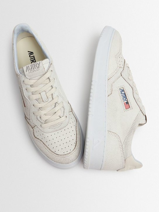 Autry: Medalist Low sneakers - White/Sky Blue - men_1 | Luisa Via Roma