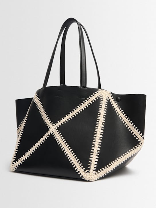 Nanushka: The Origami tote bag - Black/Creme - women_1 | Luisa Via Roma