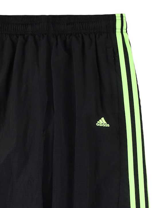 adidas Originals: Logo pants - ブラック/グリーン - kids-girls_1 | Luisa Via Roma