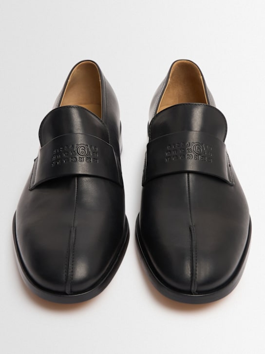 MM6 Maison Margiela: Mocassini in pelle lucida - men_1 | Luisa Via Roma