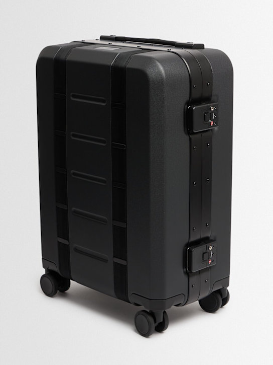 Dbjourney: 36L Black Out Ramverk Pro carry-on - Black Out - men_1 | Luisa Via Roma
