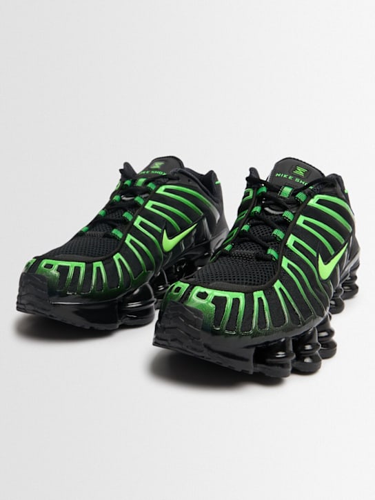 Nike: Shox TL sneakers - Black/Green Str - men_1 | Luisa Via Roma