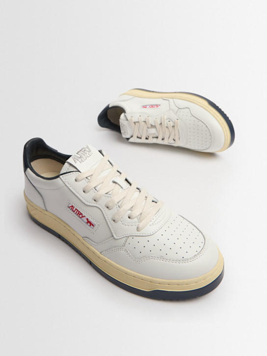 Autry: Maison Kitsuné Medalist Low sneakers - men_1 | Luisa Via Roma