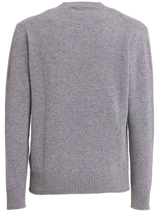 The Core: Vネック ウールセーター - グレー - men_1 | Luisa Via Roma