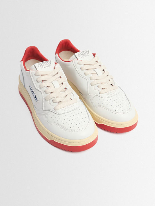 Autry: Sneakers Maison Kitsuné Medalist Low - women_1 | Luisa Via Roma
