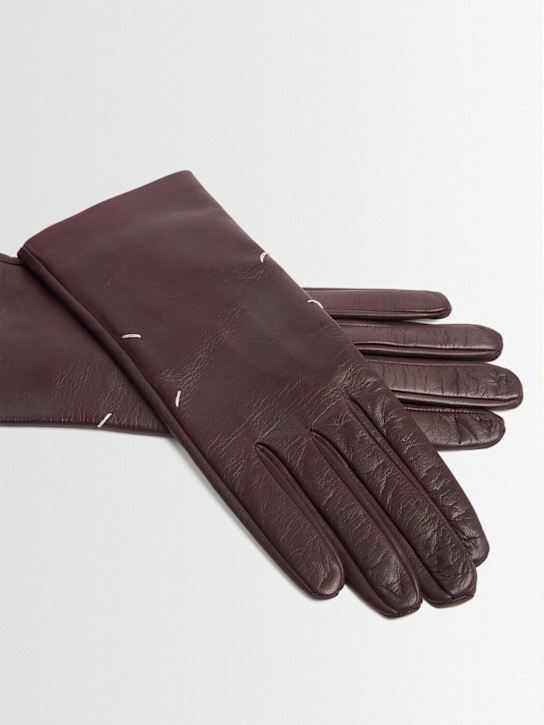 Maison Margiela: Leather gloves - Aubergine - women_1 | Luisa Via Roma