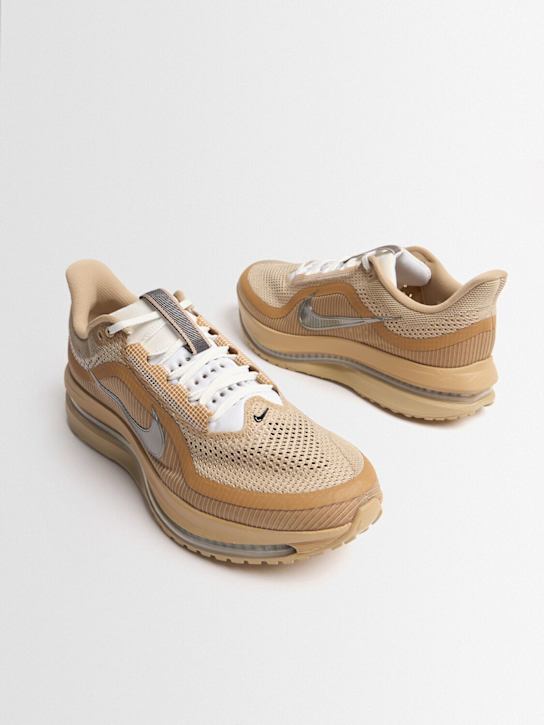 Nike: Pegasus Premium sneakers - Mushroom - men_1 | Luisa Via Roma