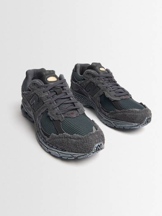 New Balance: 2002 sneakers - men_1 | Luisa Via Roma
